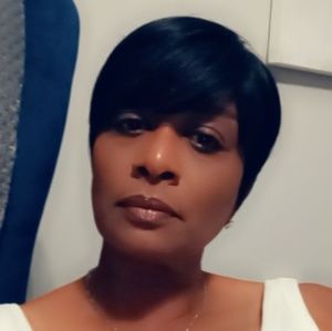 Meet your Posher, Gloria